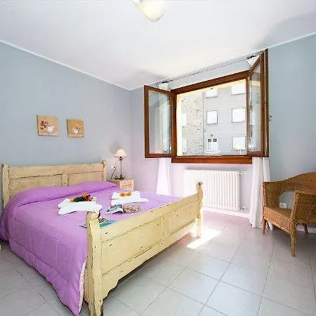 Casa Linda Apartman *
